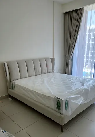 Henley King bed for sale 180 x 200cm
