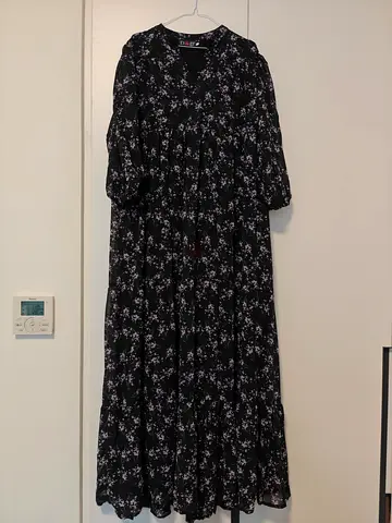 Black floral long maxi dress, long sleeves, V-neck, New