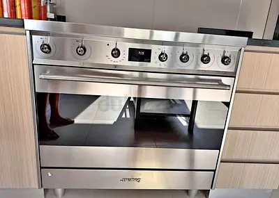 Smeg Latest Model Induction Cooker Stove 90x60cm