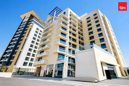 Big Layout | 2 Balconies | Pool And Skyline Views