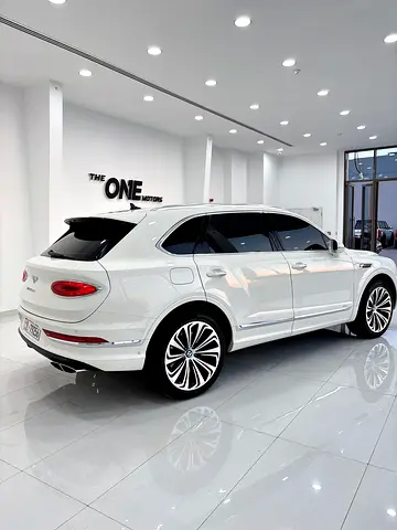 2023 Bentley BENTAYGA — миниатюра 2