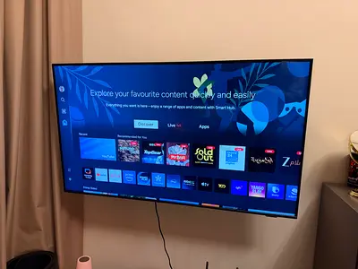 Samsung 50” Crystal UHD 4K Smart TV – DU8000 – Excellent Condition