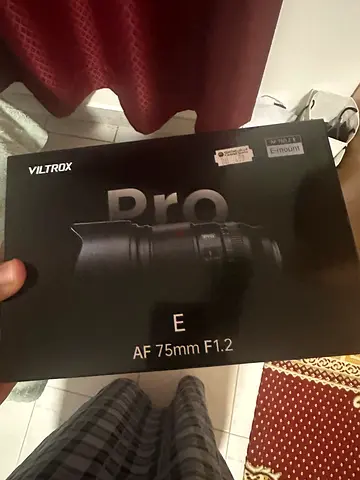 Viltrox 75mm prime lens for Aps-c