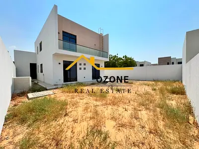Luxury 4 Bedroom Townhouse for Rent | Gated Community | Maid’s Room | Covered Parking | Close to Du