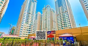 One-bedroom apartment with garden view and spacious living area - with parking