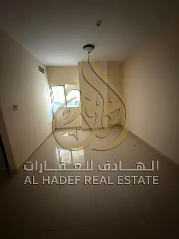 غرفة وصالة للإيجار السنوي في التعاون الشارقة | مساحة ممتازة | 2 حمام | قريب من دوار التعاون ومطعم البيك | موقع مميز وسهل الوصول