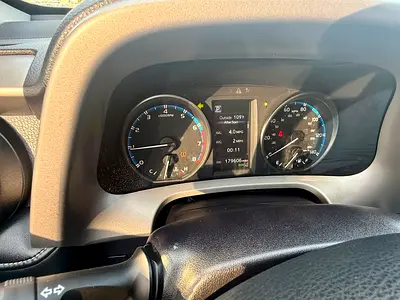 صورة 17 لـ 2018 Toyota RAV 4