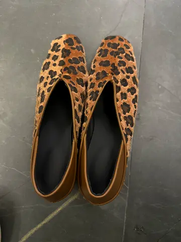 Brown leopard print slip-on flats - never worn