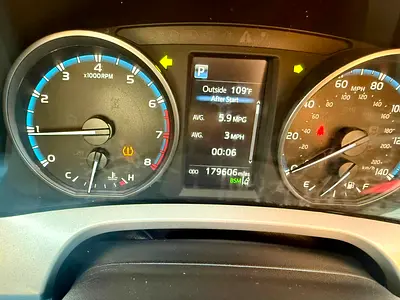 صورة 12 لـ 2018 Toyota RAV 4