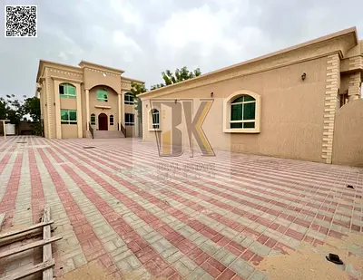 🏡 للإيجار السنوي | فيلا واسعة في الجرف 2 – عجمان ✨  🌟 فرصة مميزة للسكن أو الاستثمار التجاري في موقع استراتيجي بمنطقة الجرف 2، مع مساحة كبيرة وقريبة