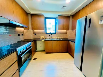 Community View | Brand New | Fitted Kitchen