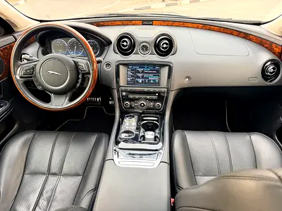صورة 11 لـ 2015 Jaguar XJ