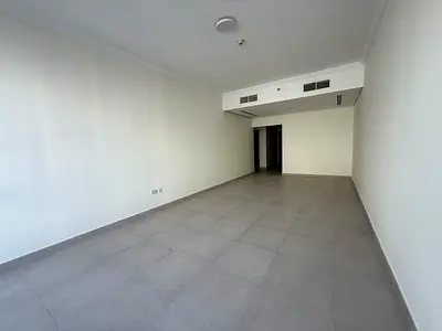 Well Maintained II Bright & Spacious II Corner Unit