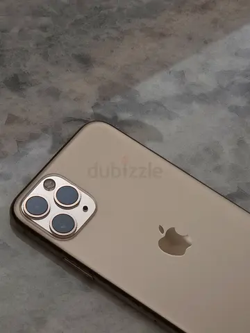 للبيع هاتف iPhone 11 Pro باللون الذهبي الملكي المميّز. الهاتف بحالة الوكالة حرفياً ومحافظ عليه تماما