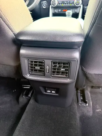 صورة 12 لـ 2025 Toyota RAV 4