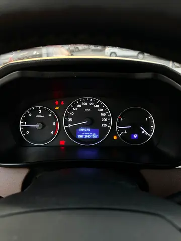 صورة 8 لـ 2019 Hyundai GRAND STAREX