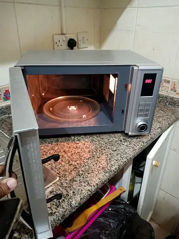 Selling Microwaven Abu Dhabi city