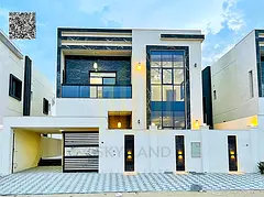 Luxury villa ready for immediate occupancy, including registration and transfer fees, in a strategic