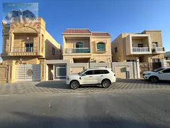 Detached villa, all rooms are master suites, maid's room, storage room with roof terrace