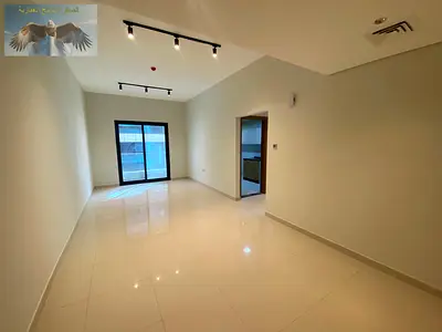 شقة تجارية في الراشدية للإيجار السنوي بعجمان مناسبة لجميع الأنشطة التجارية بموقع استراتيجي على شارع خليفة مباشرة وقريبة من جسر غلفا وجميع الخدمات