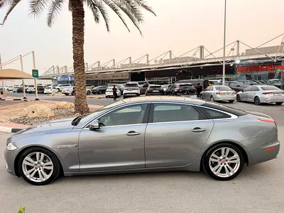 صورة 5 لـ 2015 Jaguar XJ