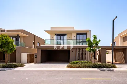 Prime location | Spacious | 4 + Maids Room