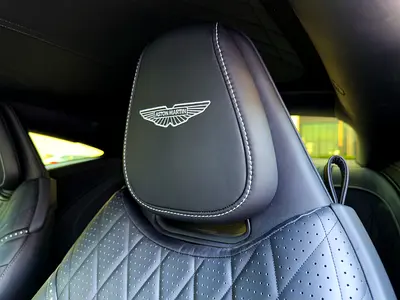صورة 12 لـ 2024 Aston Martin DB12