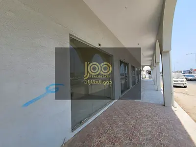 موقع مميز  على شارع عام مع مساحة عملية تناسب مختلف الأنشطة التجارية