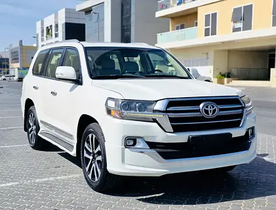 Toyota Land Cruiser 2019 GXR Grand Touring - GCC Specs