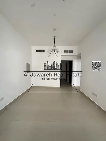 للايجار غرفه وصاله وحمامين وخزائط بالحائط \قرية الأميره\
