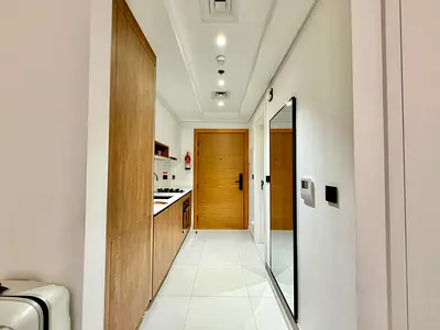 Stunning Studio | Bright and Spacious | Vacant