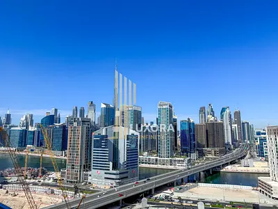 Stunning 1 BR | Burj Khalifa & Canal View | Spacious Balcony