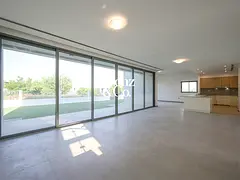 5BR + Maids | Negotiable | Vacant
