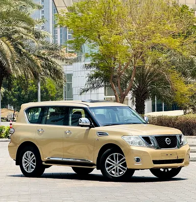 2013 NISSAN PATROL LE PLATINUM GCC SPECS IN EXCELLENT CONDITION