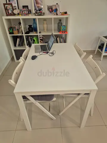 White Ikea dining table - can be extended