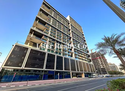 Spacious 2-Bedroom Apartment with Private Terrace & Pool Access