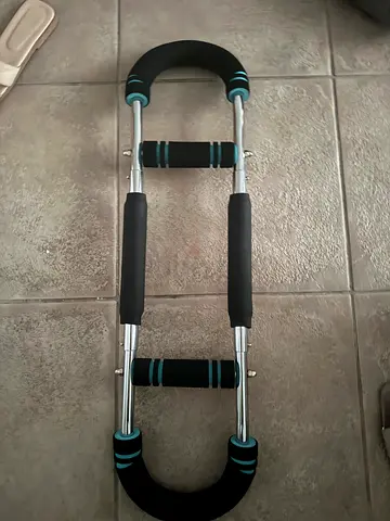 Adjustable Doorway Pull Up / Home Workout Bar - Light Use