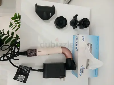 Dyson Airwrap-style hair styler with multiple attachments - brand new used twice only!