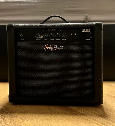 Harley Benton Bass Amp - 175 AED