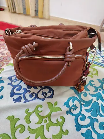 Brown casual womens handbag with detachable strap