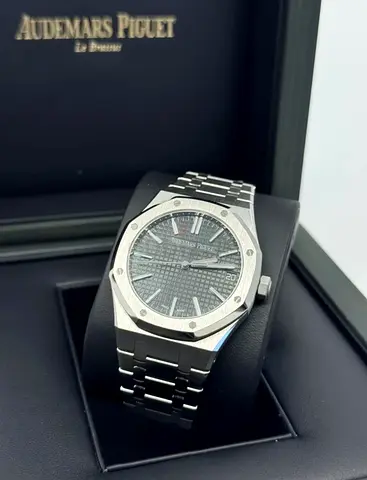 Audemars Piguet Royal Oak Men’s Watch 1:1 Clone
