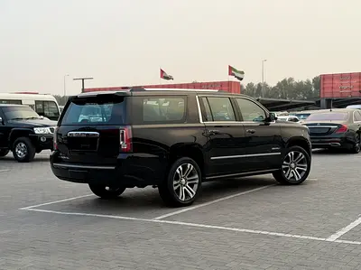 2017 GMC YUKON — фото 3