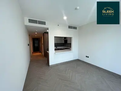 Fitted Kitchen | Brand New | Modern Living
