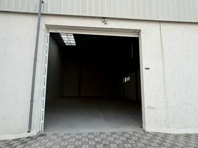 Warehouse for Annual Rent | Al Thuoob, Umm Al Quwain A great opportunity to lease a warehouse in a prime location on a main road in Al Thuoob, Umm Al