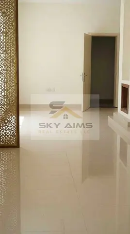Road-Facing Retail Shop | Prime Location in Oud Metha,Dubai