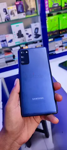 SAMSUNG S20FE,, 8 GB RAM,,128 GB STORAGE,,TRA UAE VERSION 🇦🇪