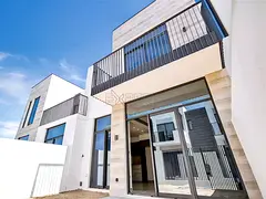 3BR+Maid Villa | Bright Layout | Vacant Now