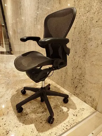 B chair Herman Miller Aeron like Newfully loaded