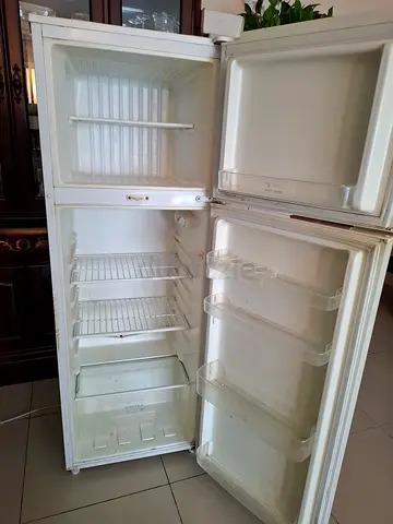 Nikai Refrigerator 280 liter