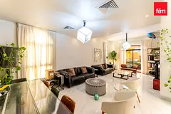 Huge Corner Plot Single Row 4 Beds For Rent
